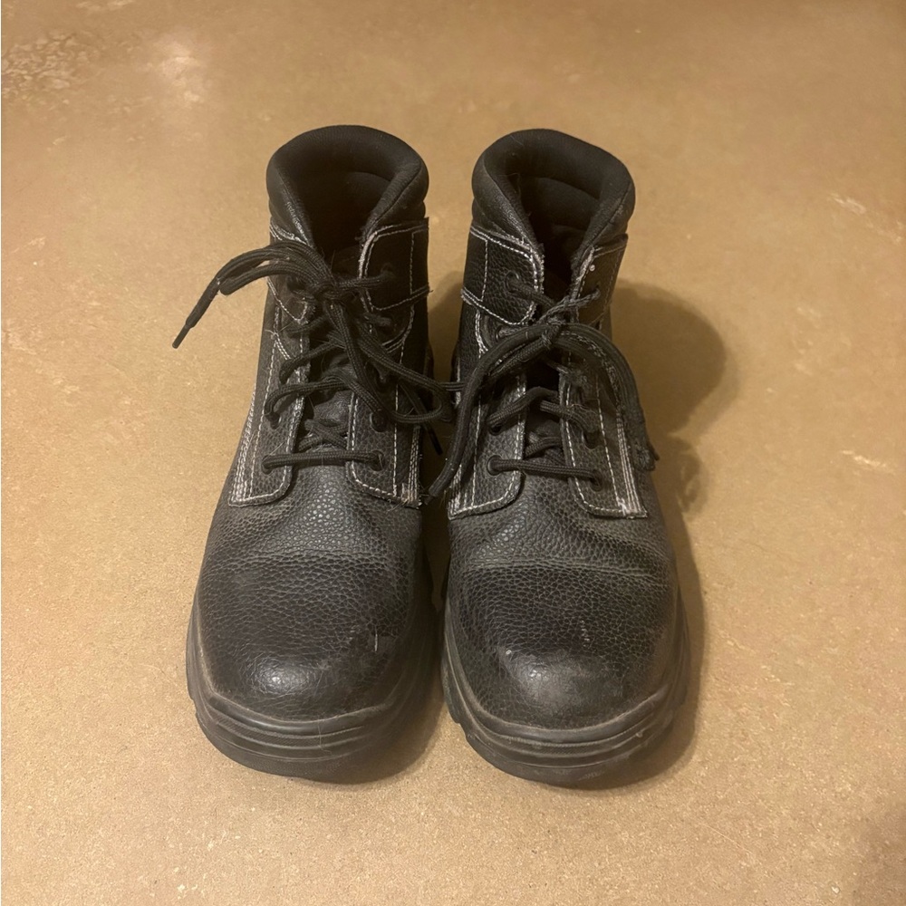 Skechers Black Lace-Up Work Boots